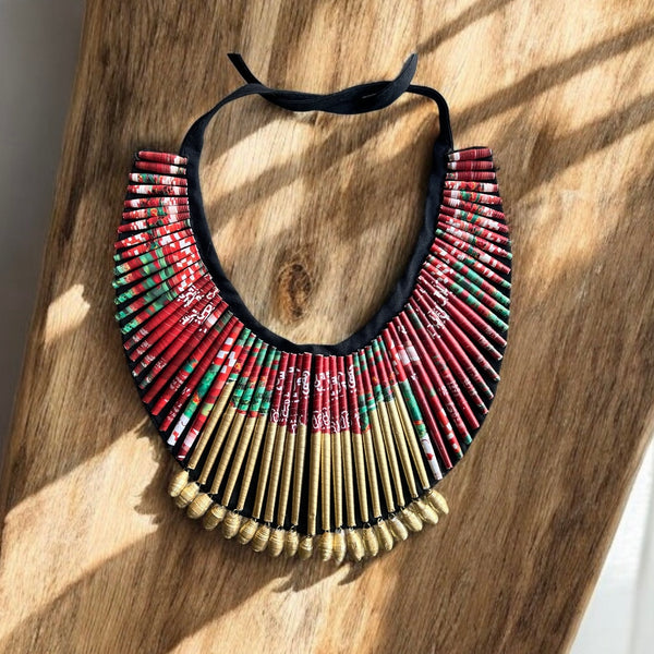 Colar Vermelho -Beaded neckpiece